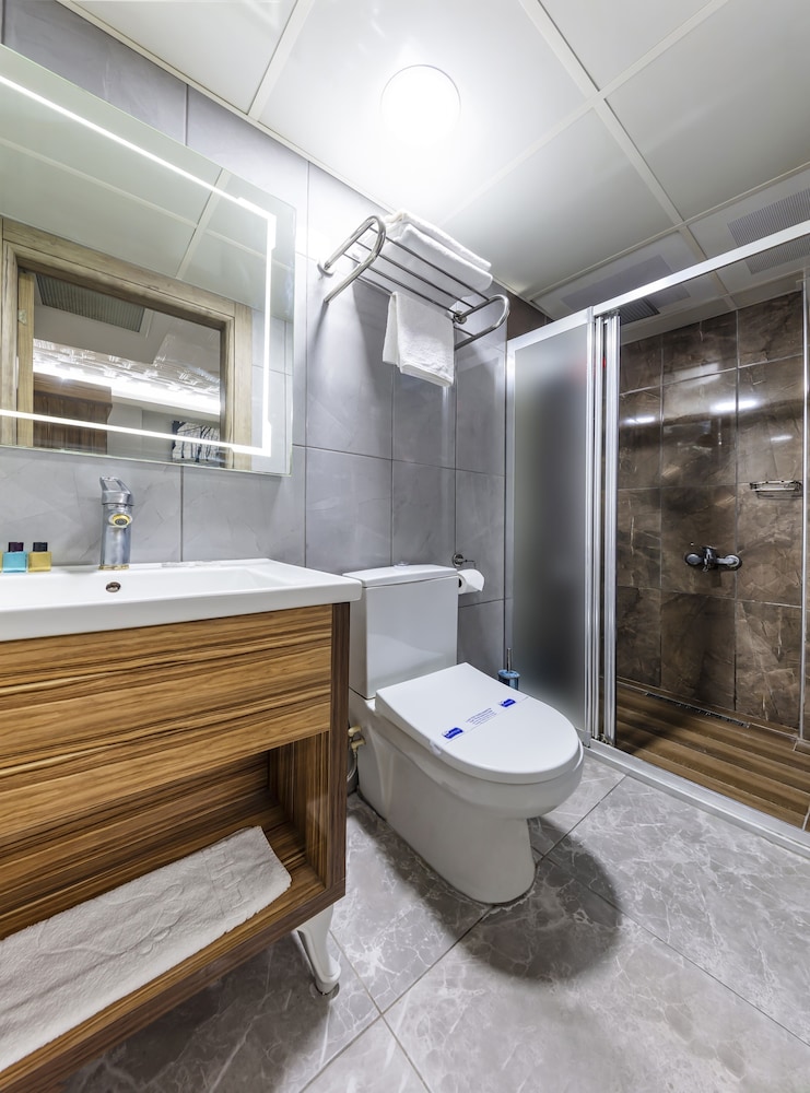 Dem İstanbul Havaalanı Oteli - Image 68