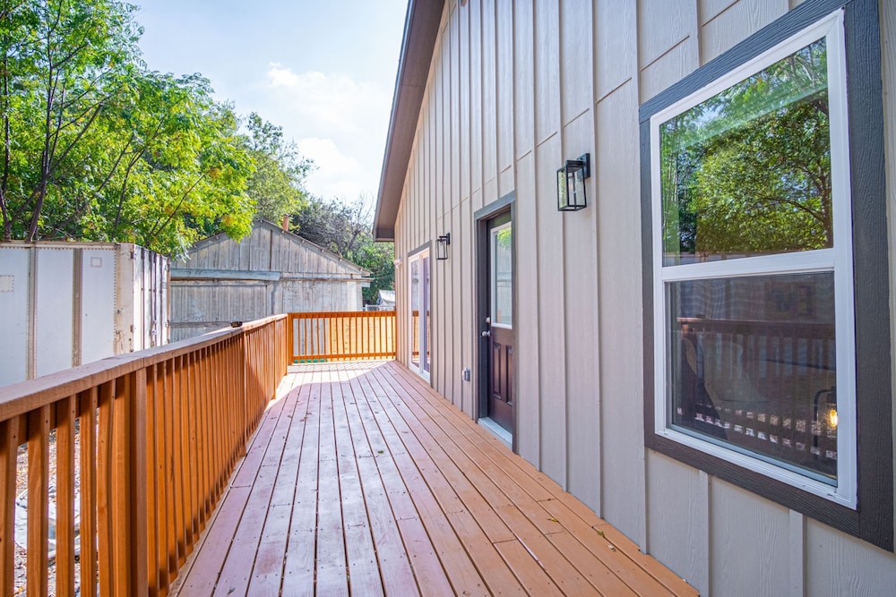 Urban Delight 4BR 3BA Near City Center