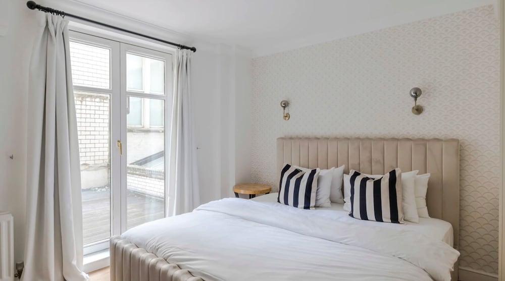 The Mayfair Muse - by Out of Office Lifestyle