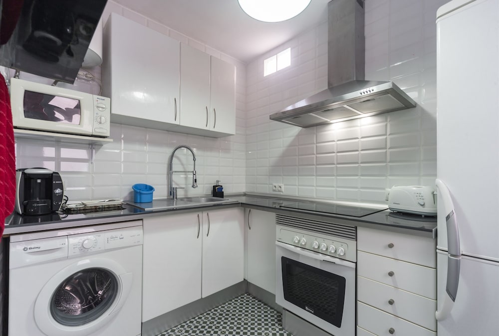 Luminous Flat in Great Location