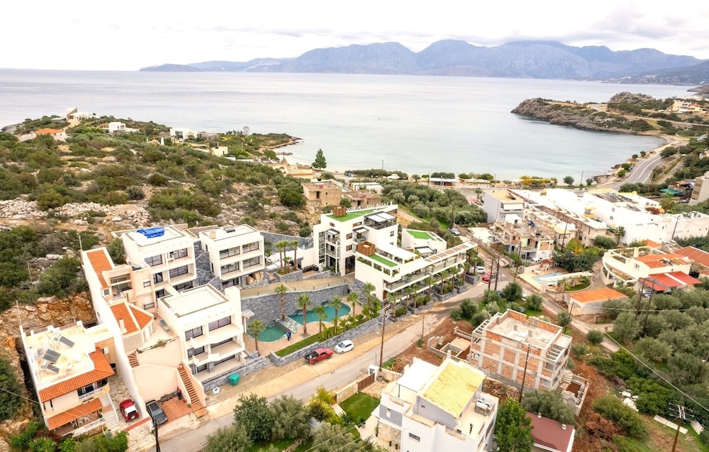 Lazar Lux Suites - Ammoudara view 5