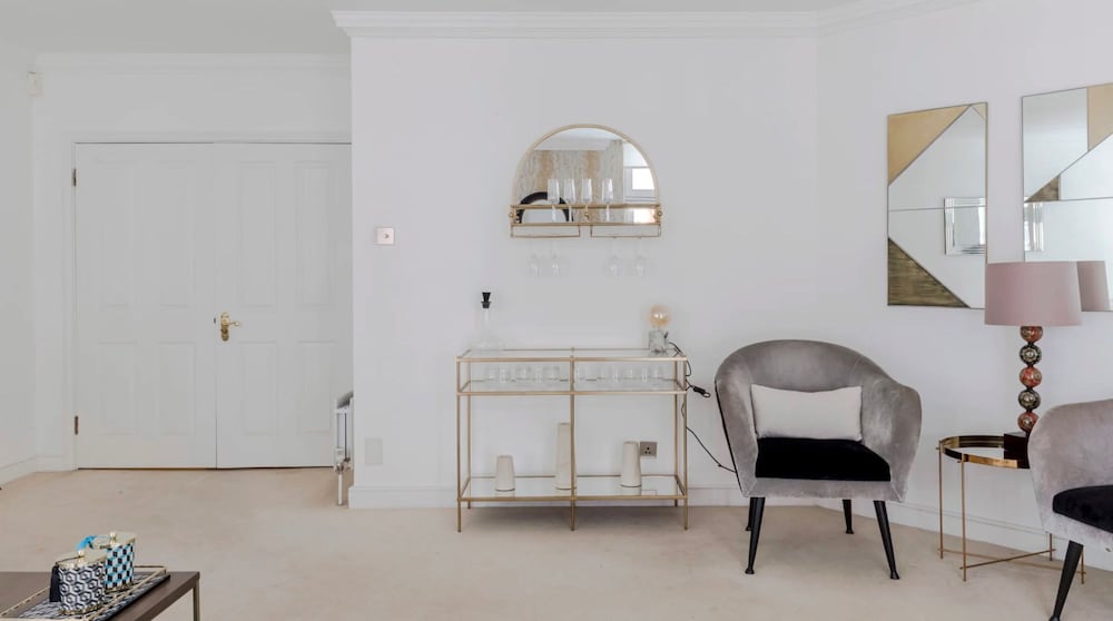 The Mayfair Muse - by Out of Office Lifestyle