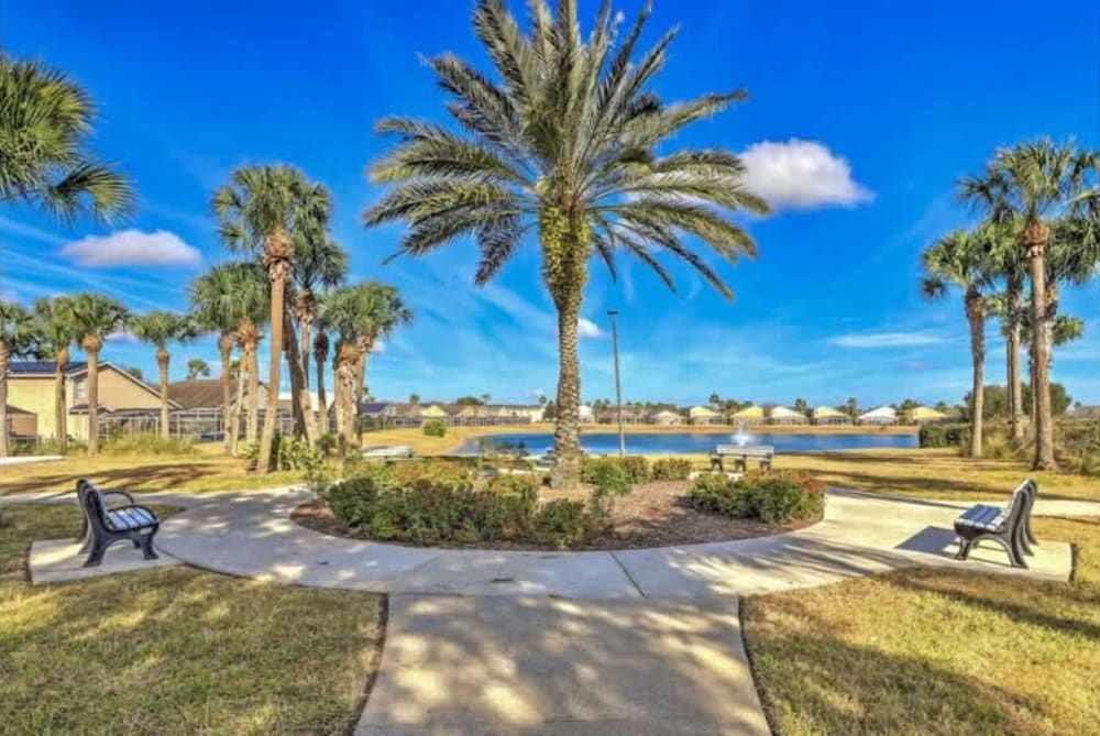 Villa Minutes From Disney 4bd 3Bt Private Pool Games
