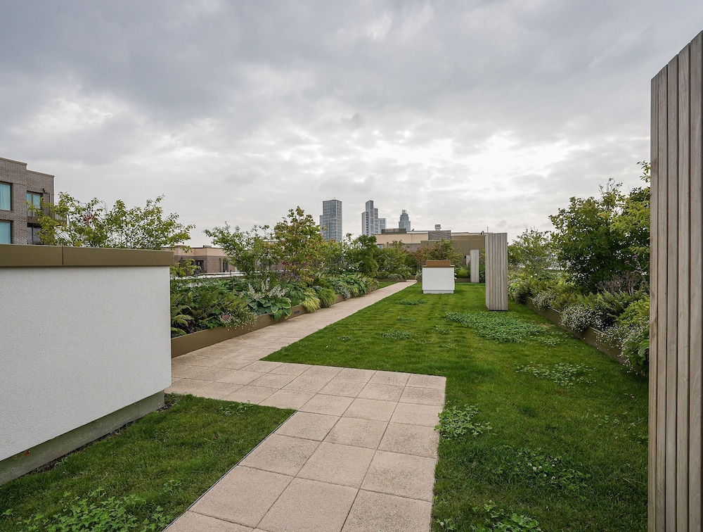 Central London Stay in Vauxhall With Balcony