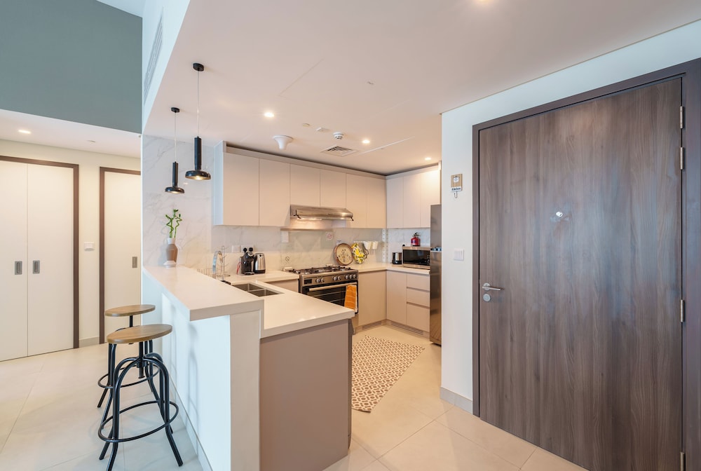 Marco Polo - Furnished 1BR With Skyline Views Near Zabeel Park