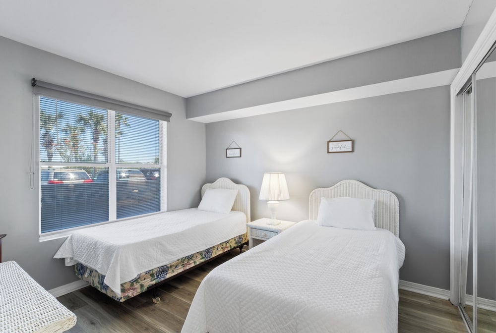 Plantation Palms 6103