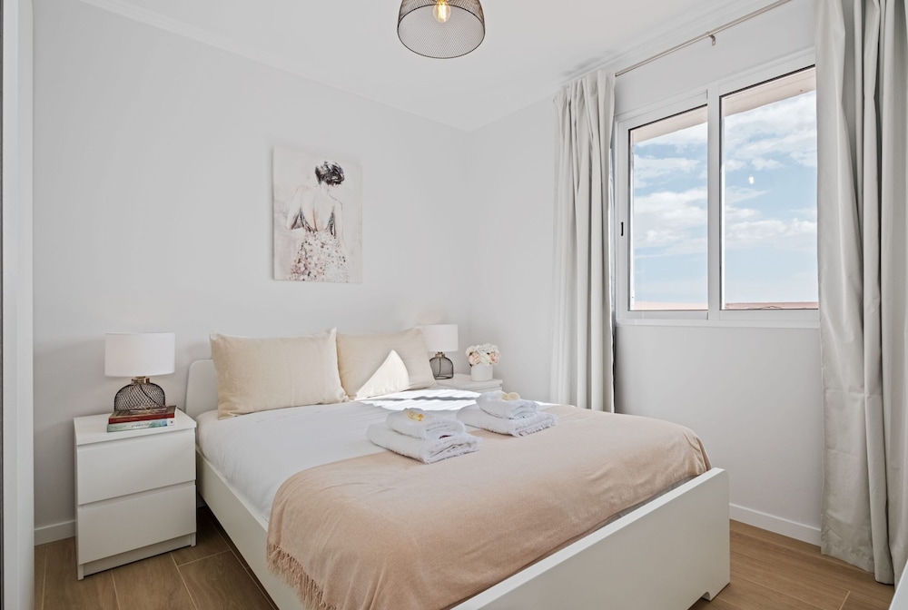 City Centre Retreat by Homie