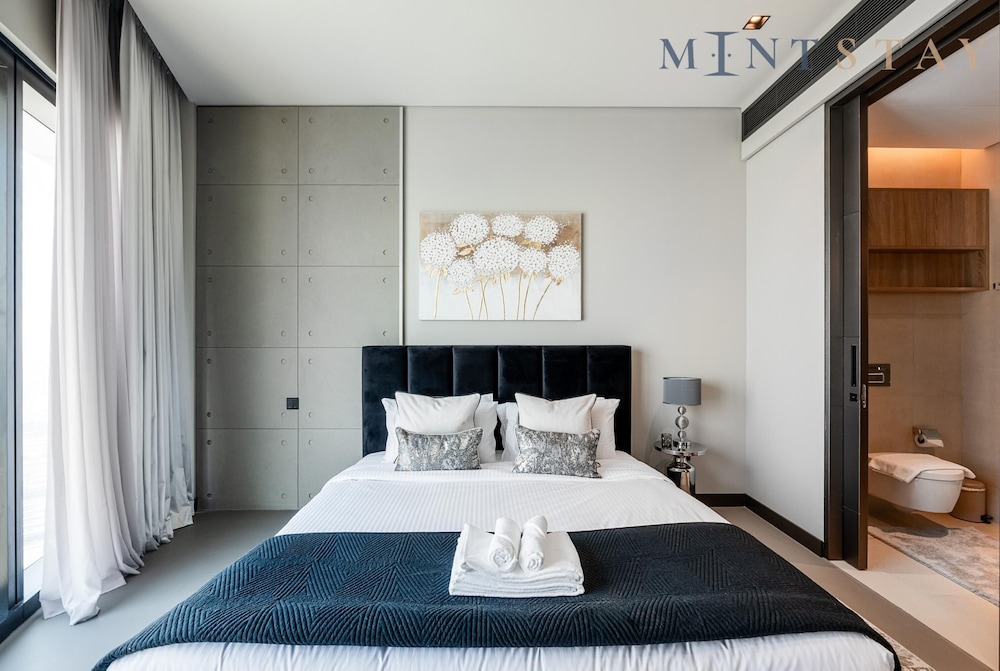 Modern 4BR M w Beach Access at Address JBR