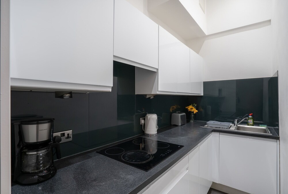 2bed-ground Floor-free Parking