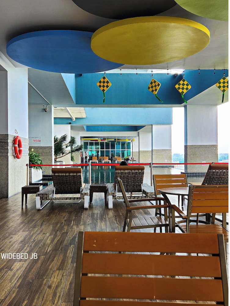 Twin Galaxy Residences by Widebed JB