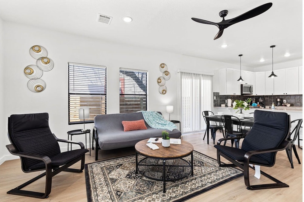 Brand New Relax at 3BR 2BA Apt Near City Center - Image 5
