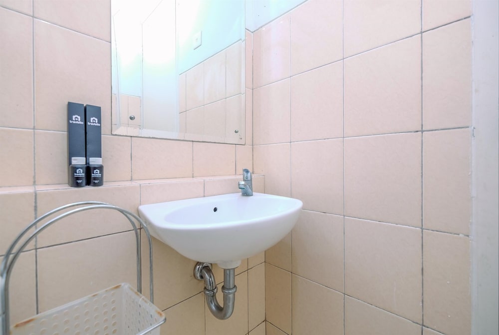Elegant Studio Near Senayan And Pondok Indah At Pakubuwono Terrace Apartment