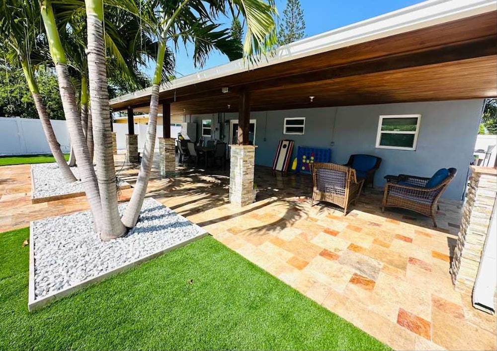Iconic 3BD Home Mins From the Beach Pompano FL