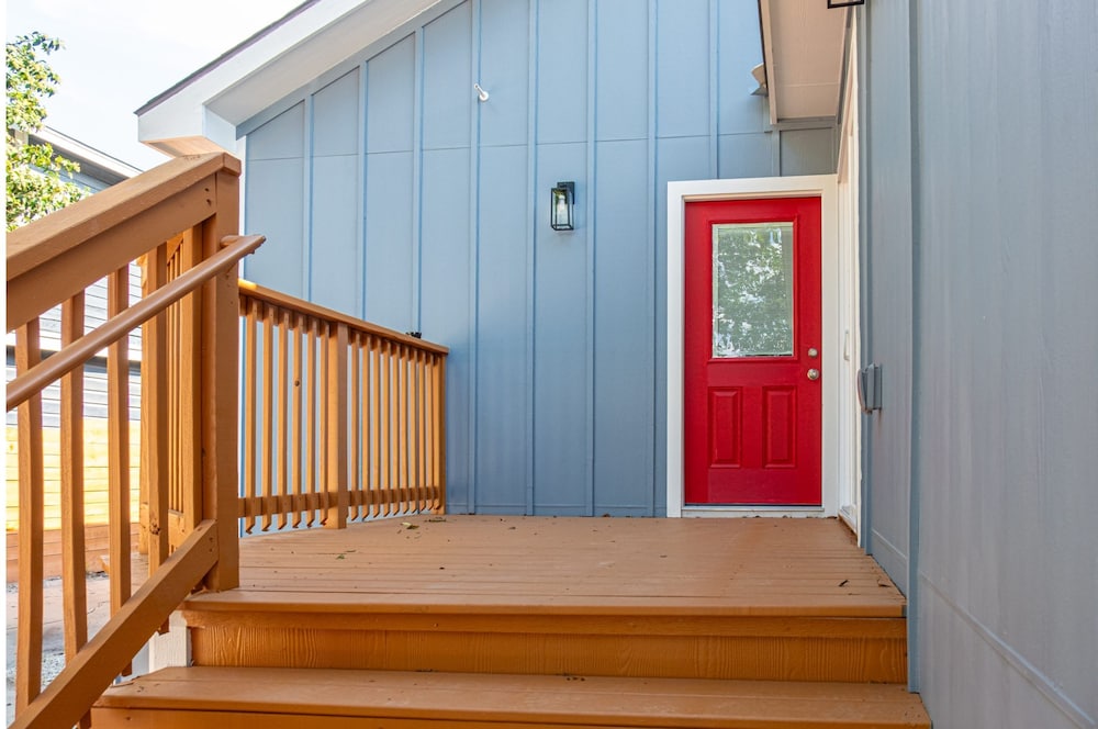 Enjoy 4BR 3BA Comfort Convenience Near Downtown