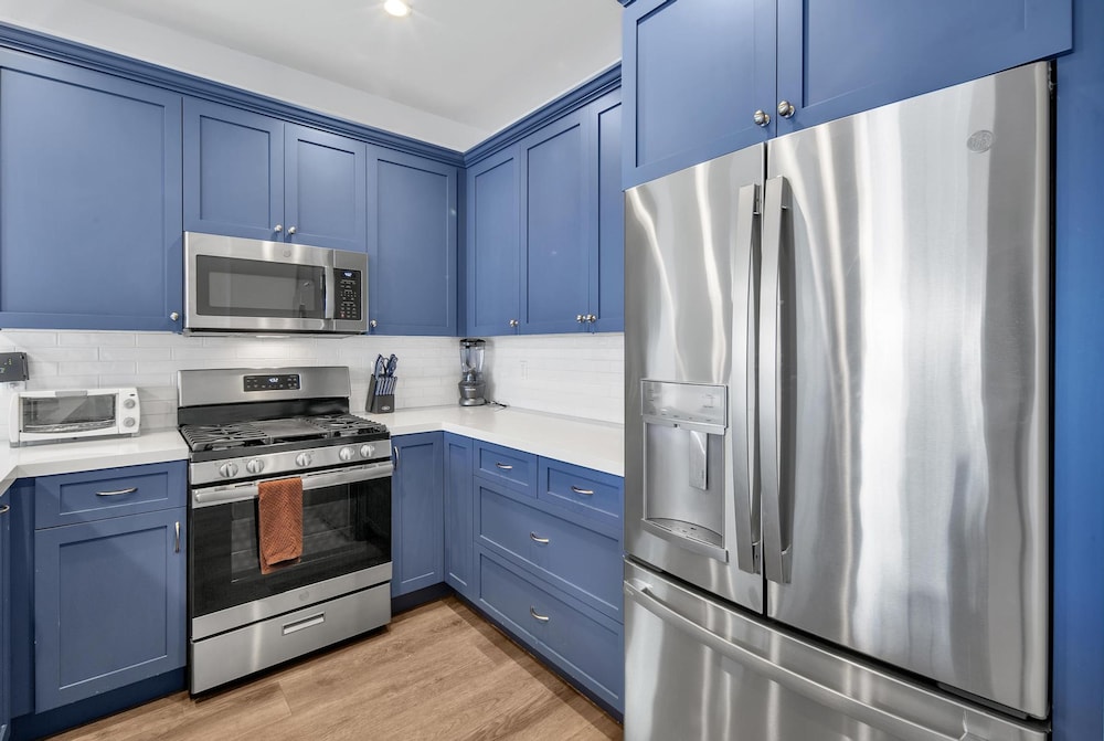 Island Paradise Deck w Ocean Views