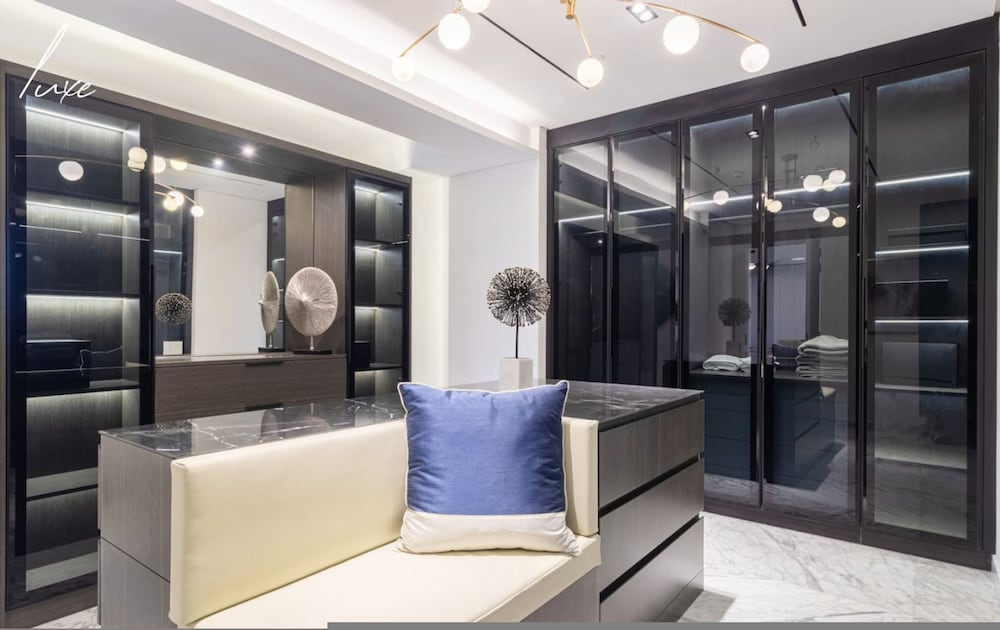 Luxury Sky Villa w Private Pool Sea View in Palm
