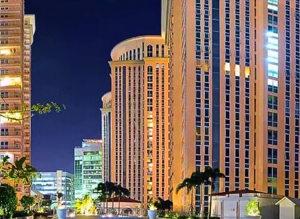 Live Luxury Living at BGC Venice