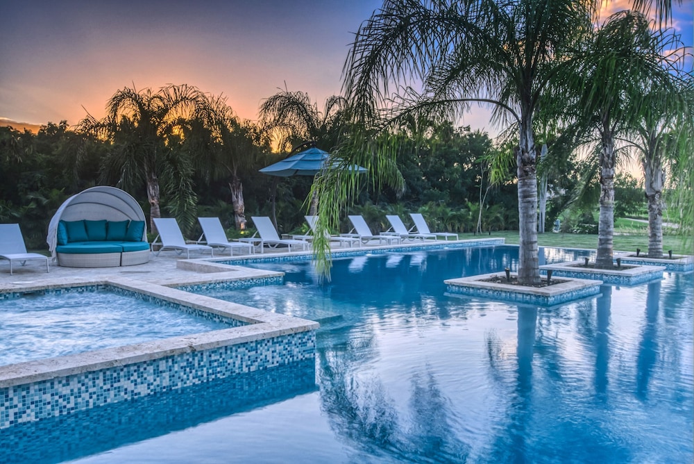 Cap Cana Villa for Rent Modern Fresh and Fully-equipped Oceanfront Villa