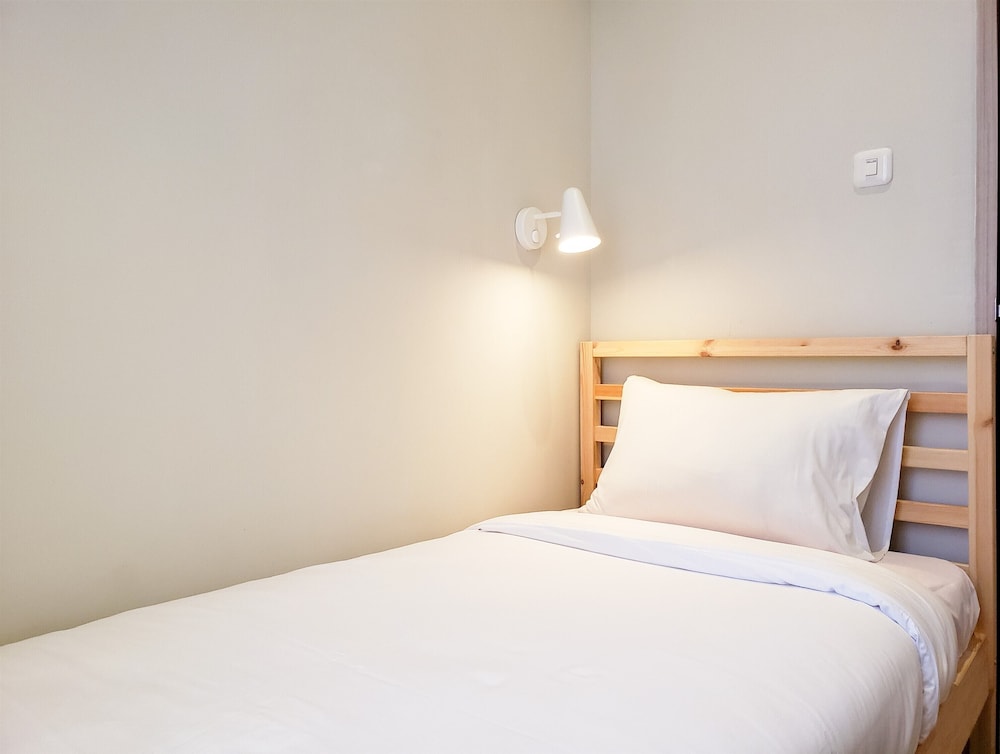 Simple And Cozy Designed 2Br Apartment At Tokyo Riverside Pik 2 view 5
