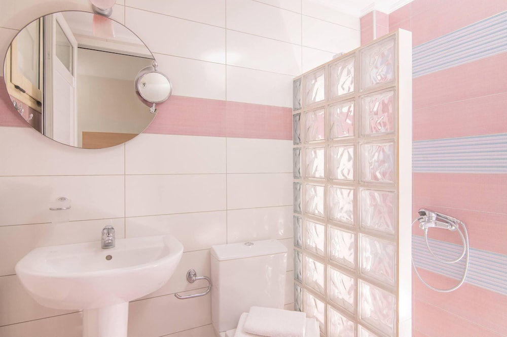 Pleasure Beach Hotel photo 5