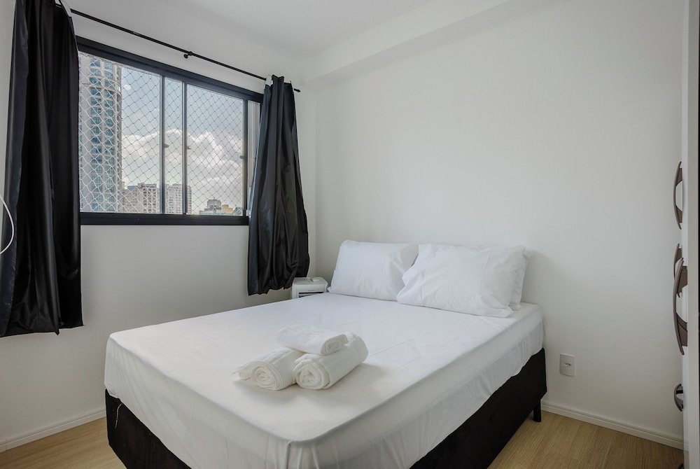 Complete Stay With Pool, Near the Metro and Praca da Se APS