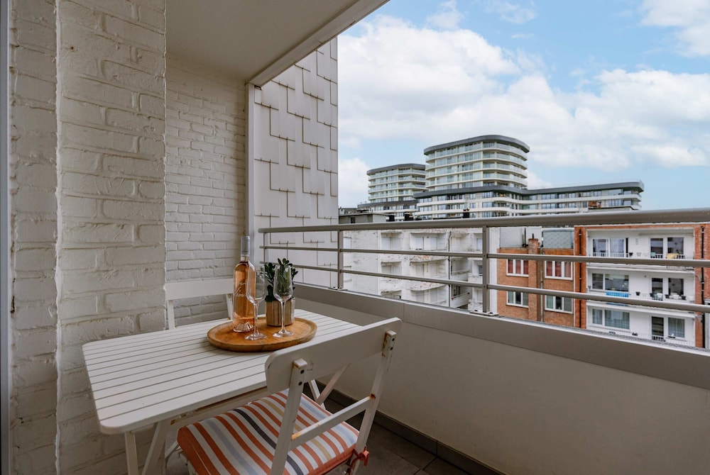 Sea View Apartment With Parking