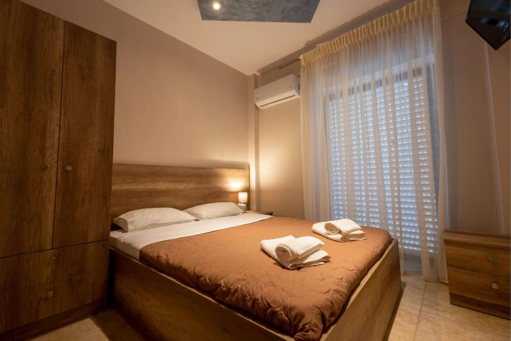 Milonas House Apartments photo 3