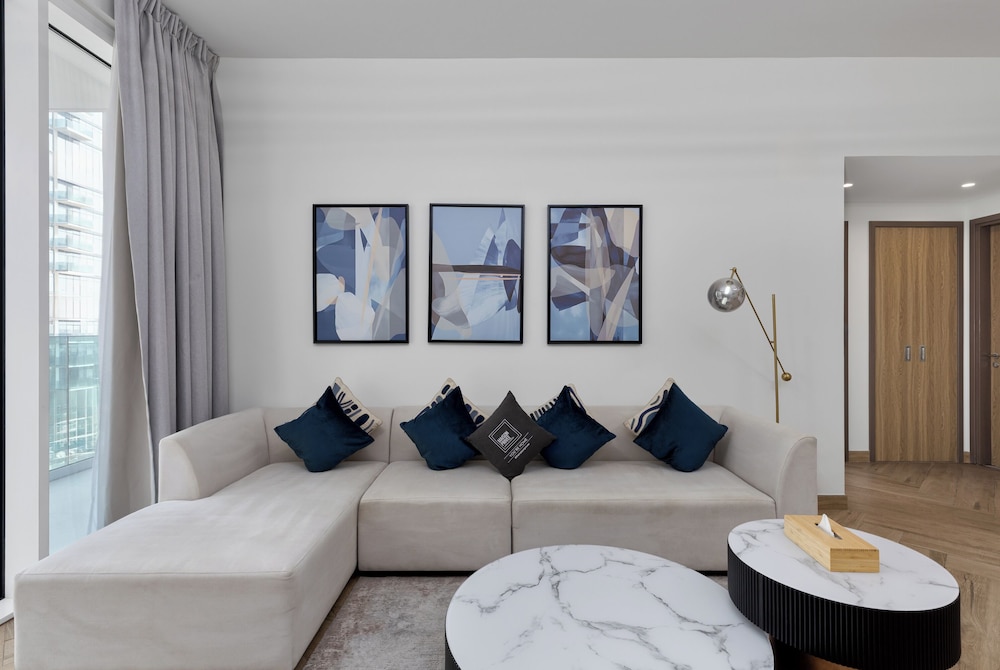 Maison Privee - Urban Parkside Living near the Iconic Dubai Frame