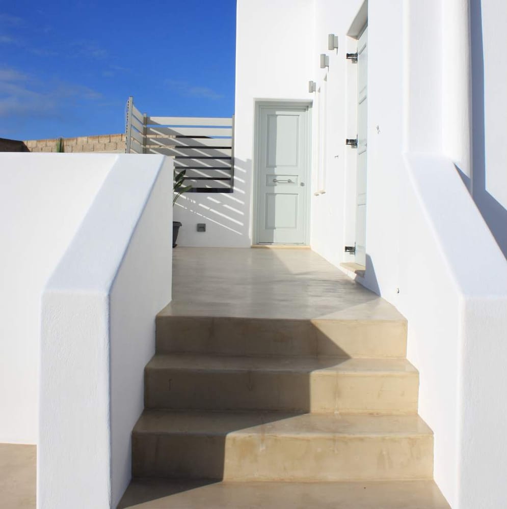 Assyr B - Santorini Cozy Retreat