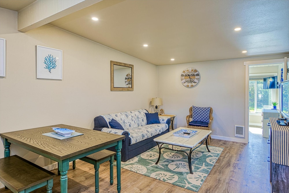 Clam Jam Condo in Ocean Shores