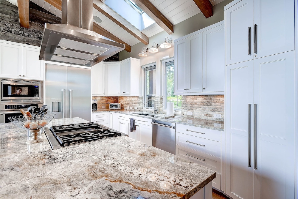 Sunrise Ski Haus 4 Bedroom Home by RedAwning