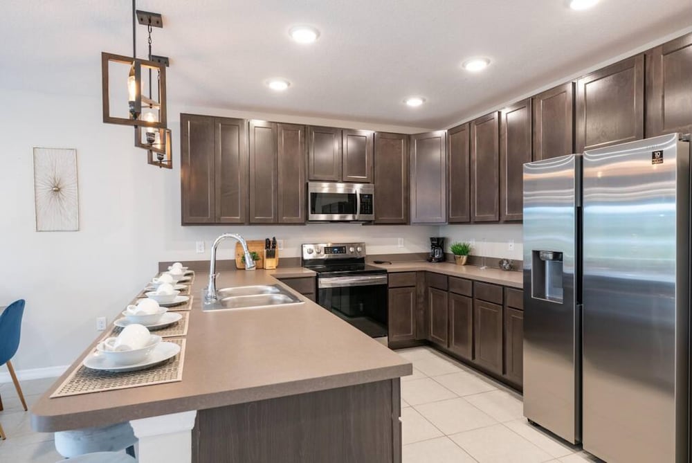 Designer Decorated-3 Bedroom Near Disney