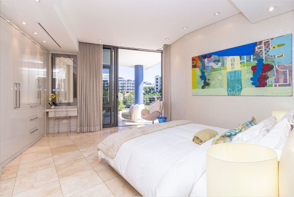 The Marina Family Penthouse - 710