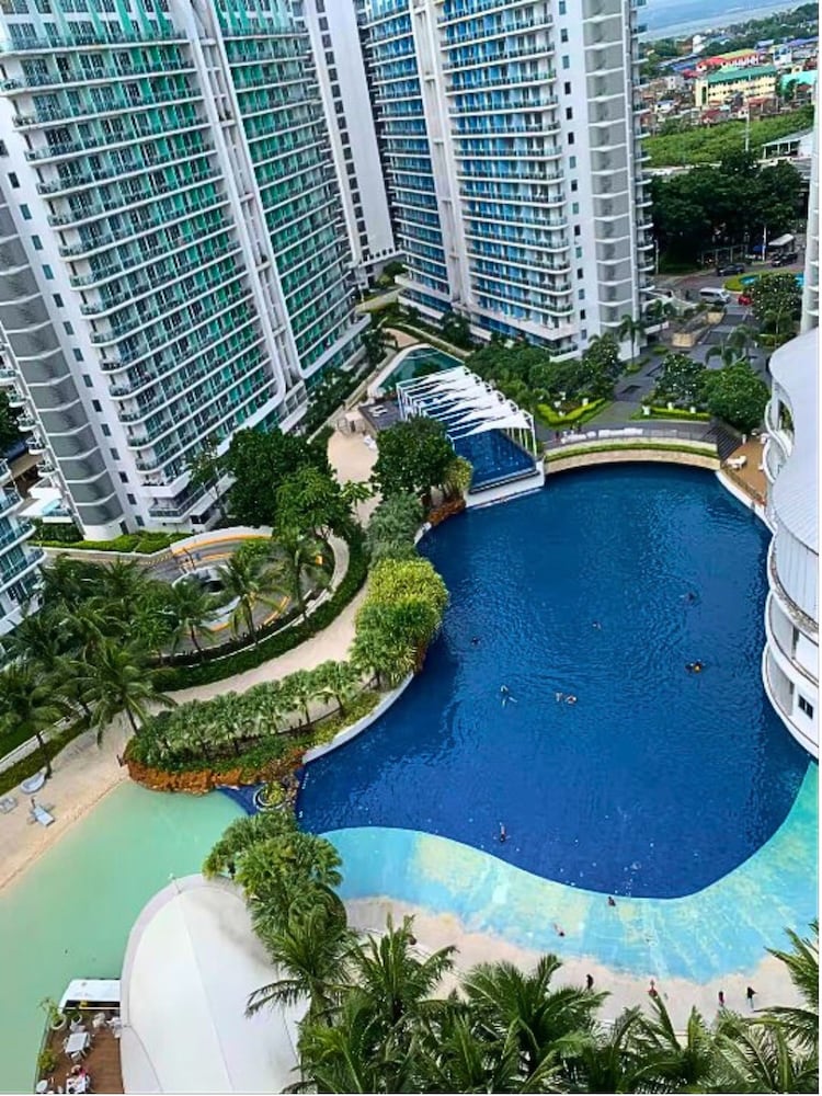 Value Yourself Luxury Beach Near Airport
