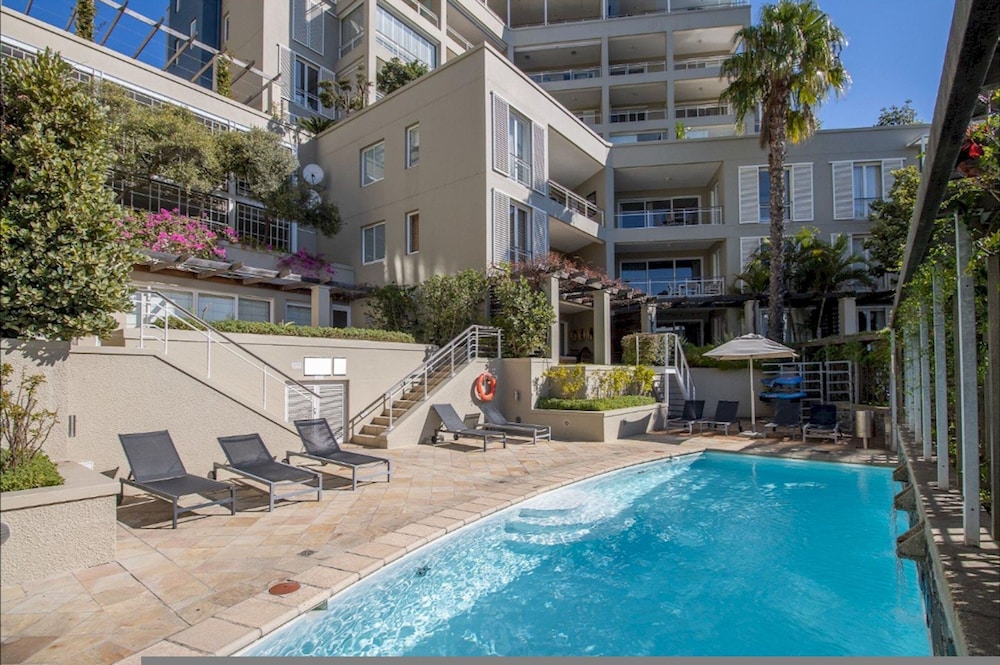 Canal View Two Bedroom Luxury Apartment - 510