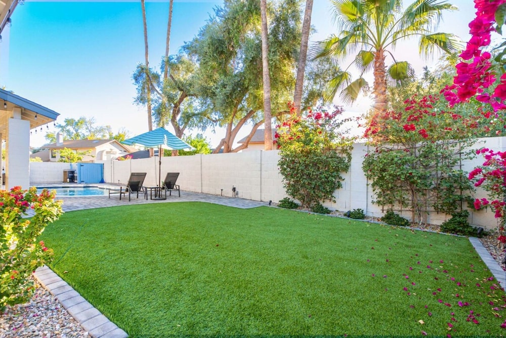 La Vieve Family Oasis-free Htd Pool-billiards-bbq