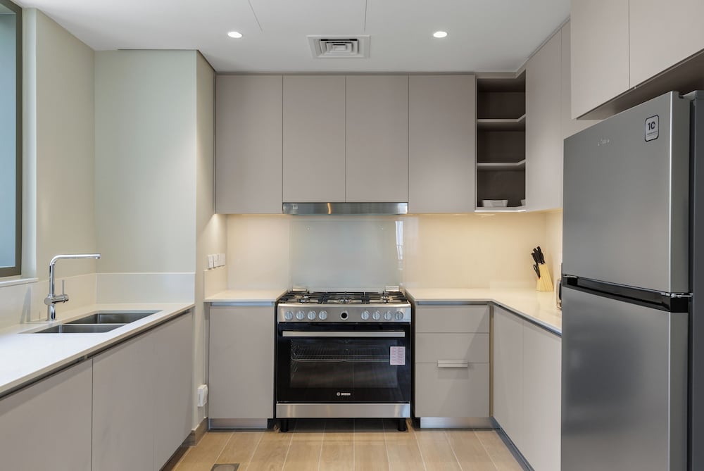 Maison Privee - Creekside Elegance w/ Canal Vws at Creek Beach
