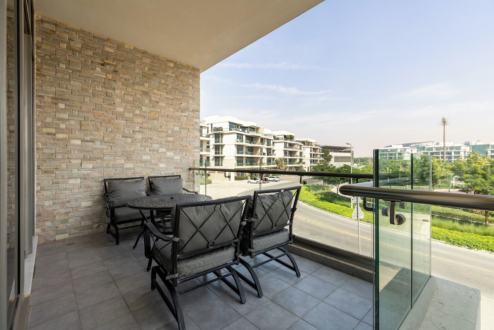 Maison Privee - Chic & Eclectic Family Home w/ Park Vws in Meydan