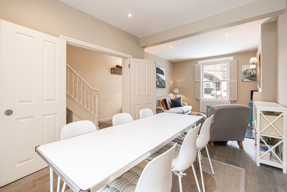 Lovely Battersea Home by Underthedoormat