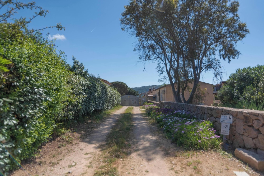 La Sciumara With Beach Access