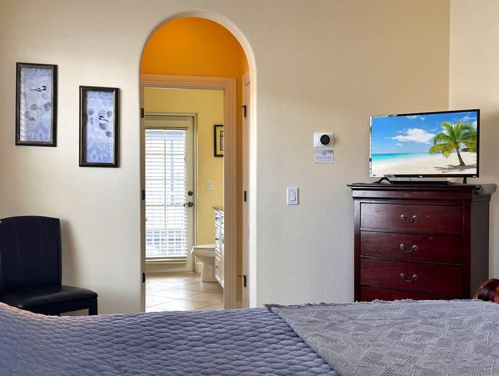 Cozy Reunion Resort Home - Sleeps 4 Near Disney
