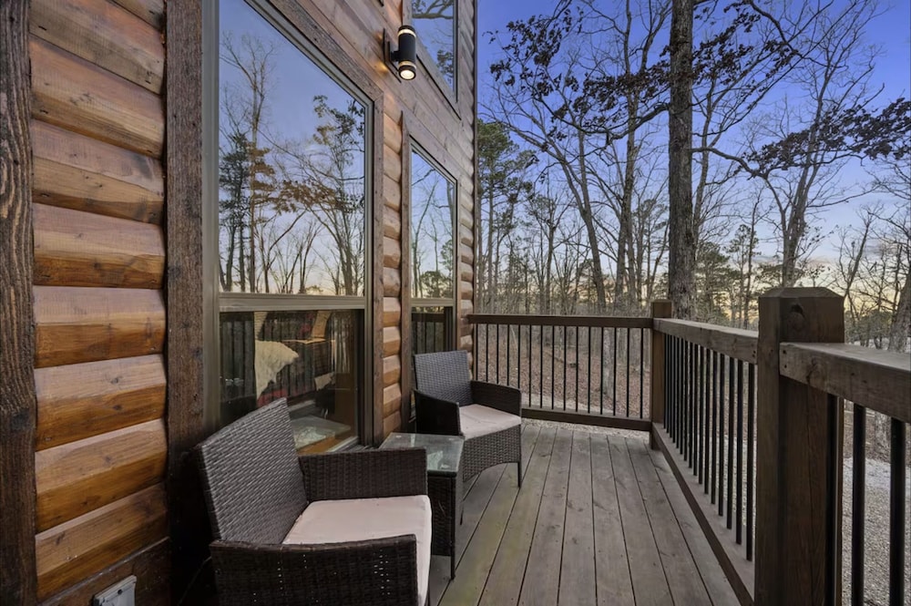 Three Bears Hideout Luxury Mountain Cabin Getaway for Families Groups