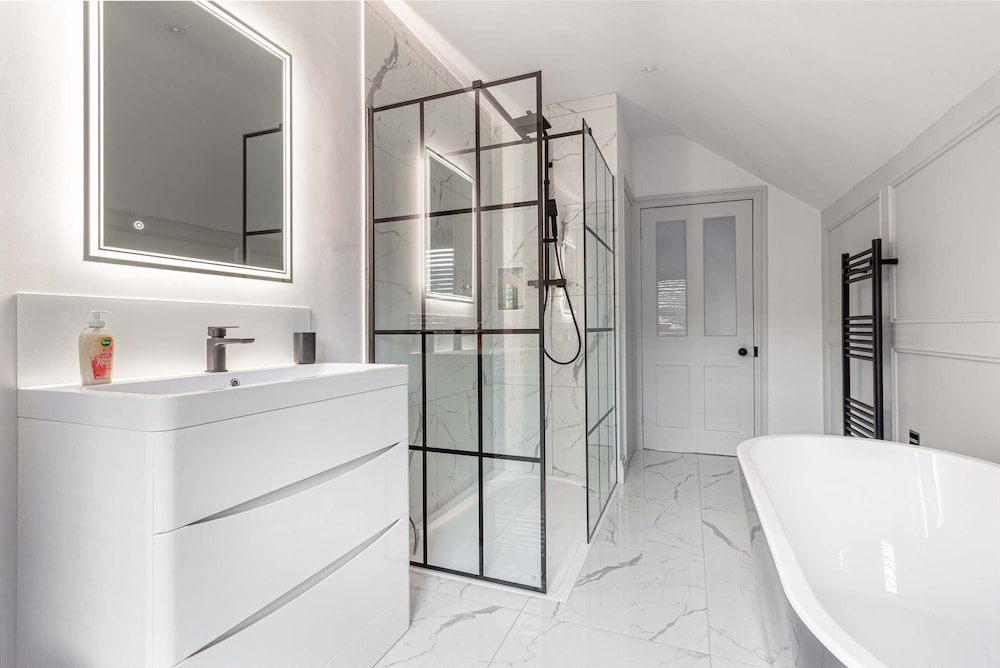 Host Stay Barton Road Retreat