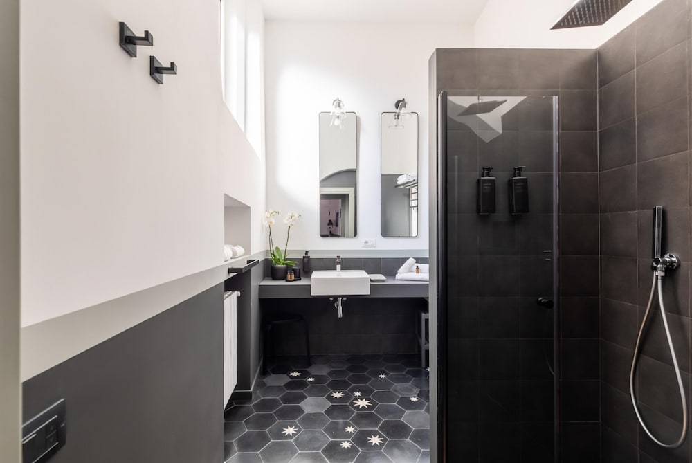 Stunning Rose Trastevere Apartment