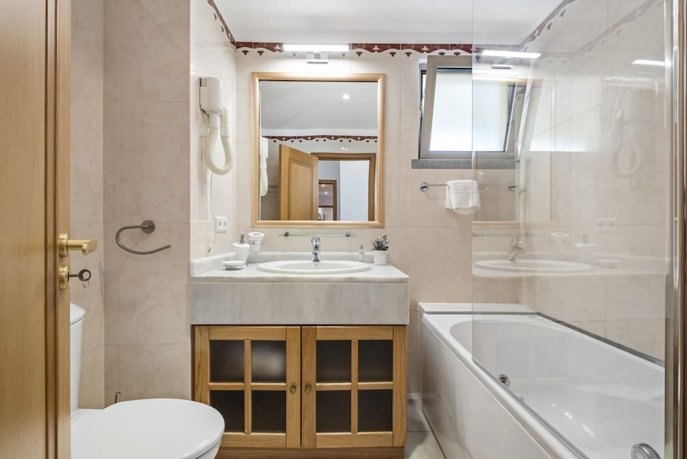 Serenity Solace by Madeira Sun Travel