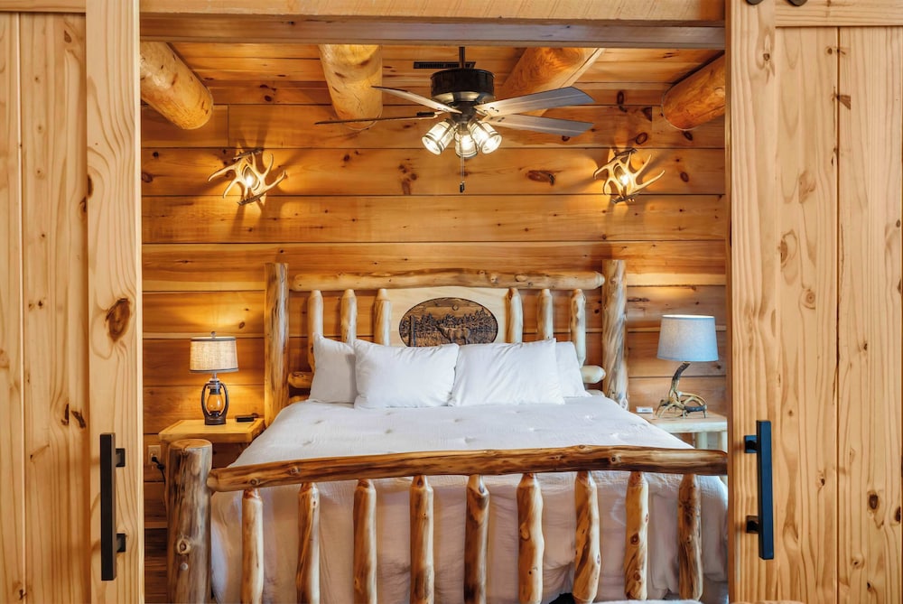 Buffalo Lodge - Stay for 8