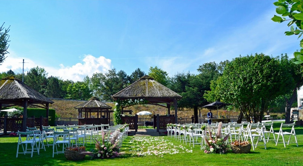 meeting & event spaces