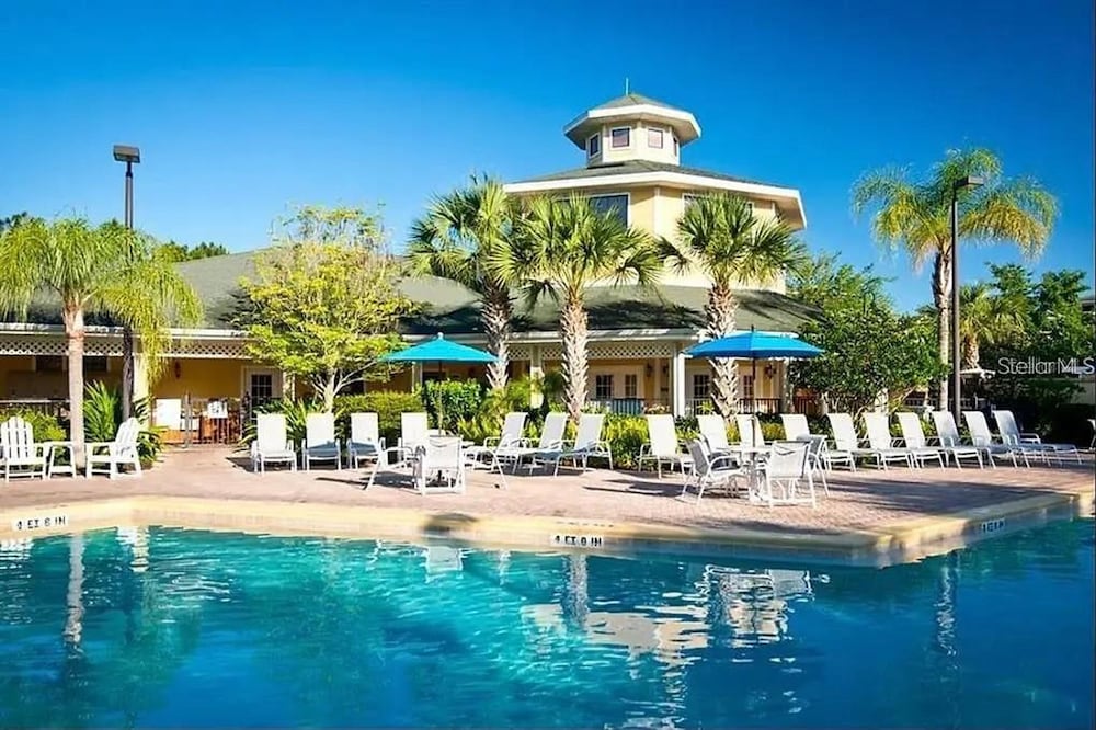3 bed - Private Oasis - Completley Immaculate