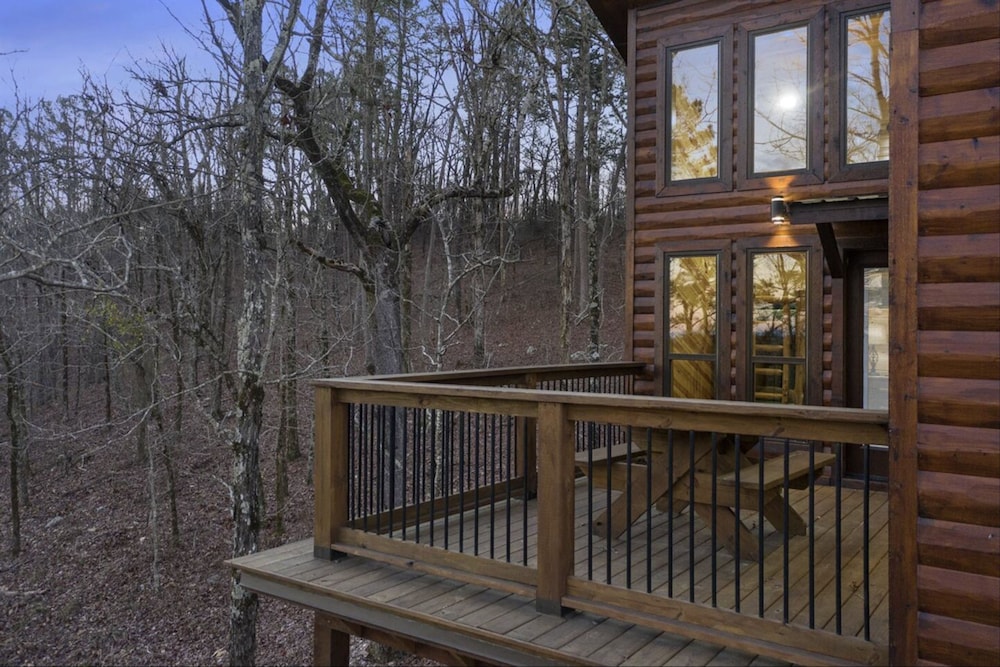 Three Bears Hideout Luxury Mountain Cabin Getaway for Families Groups