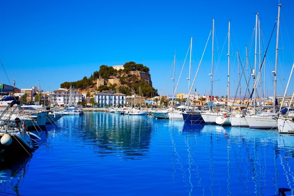 Marina A2 With 3 Bedrooms and 2 Bathrooms